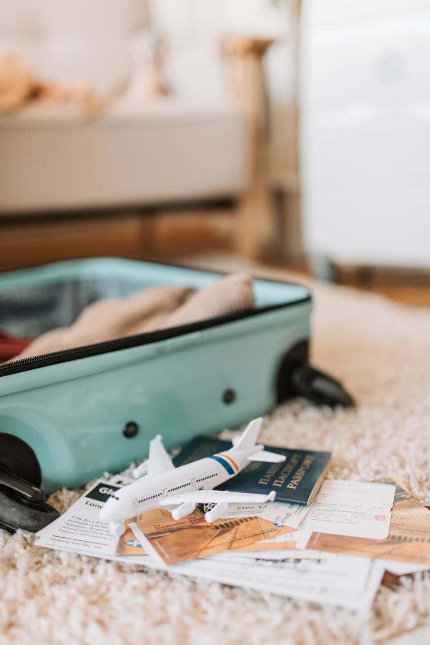 Minimalist Packing List: Essential Items for Streamlined Travel