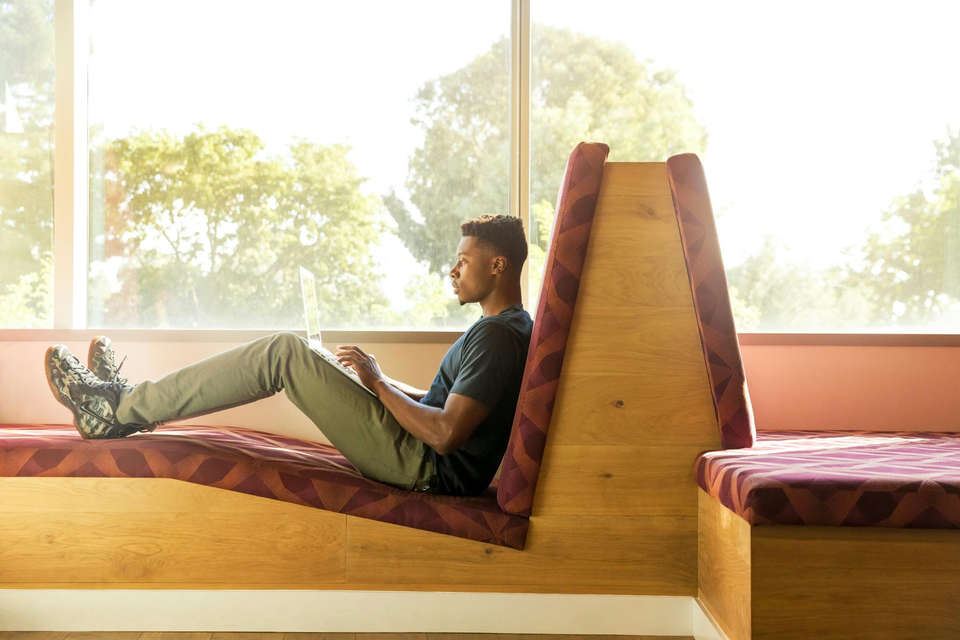 15 Best Digital Nomad Destinations for Affordable Living and Fast Internet