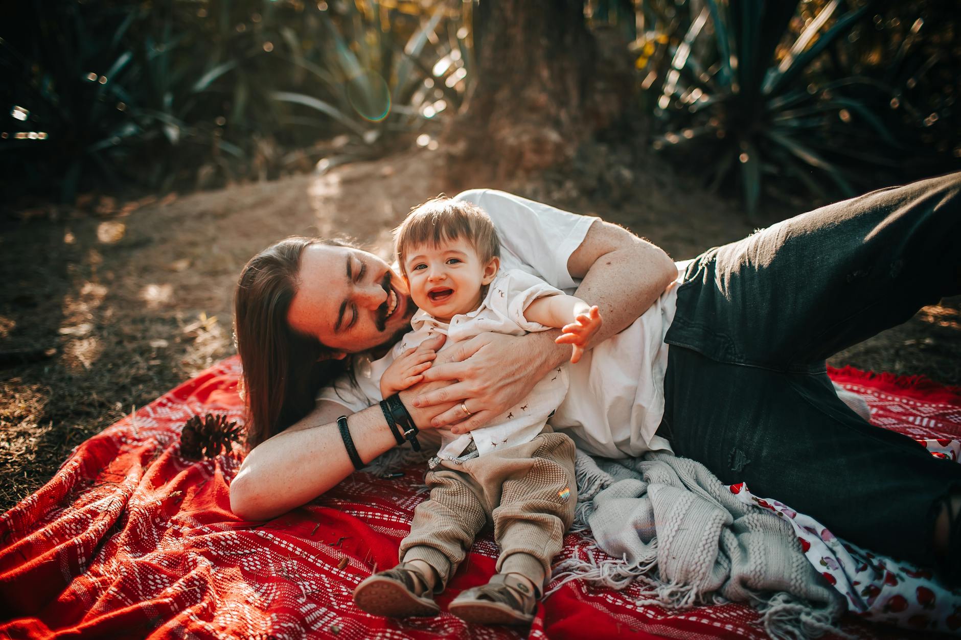 Family Travel Safety Tips: Keeping Children Secure in Unfamiliar Places