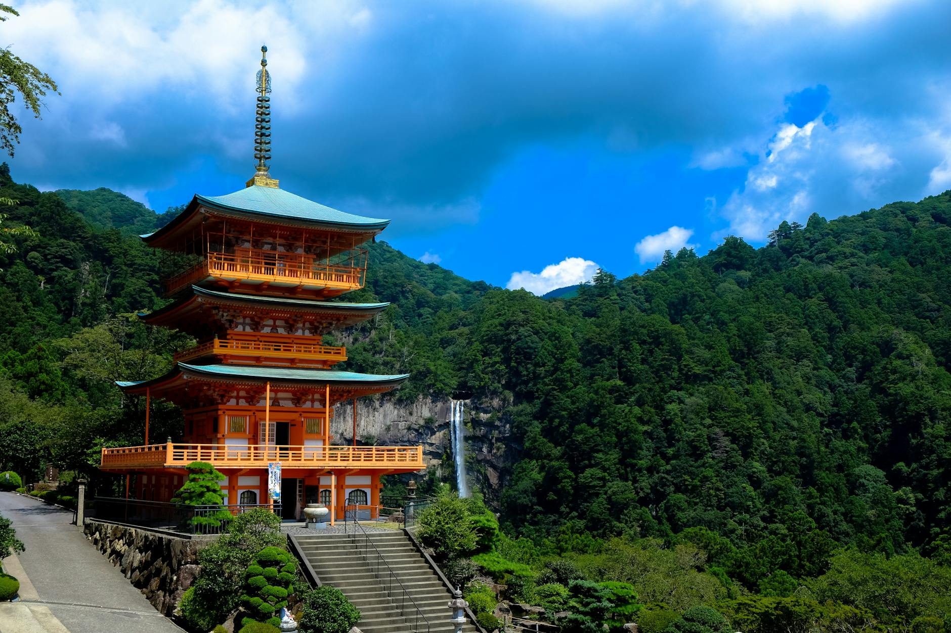 Best Luxury Travel Destinations in Asia for Cultural Immersion