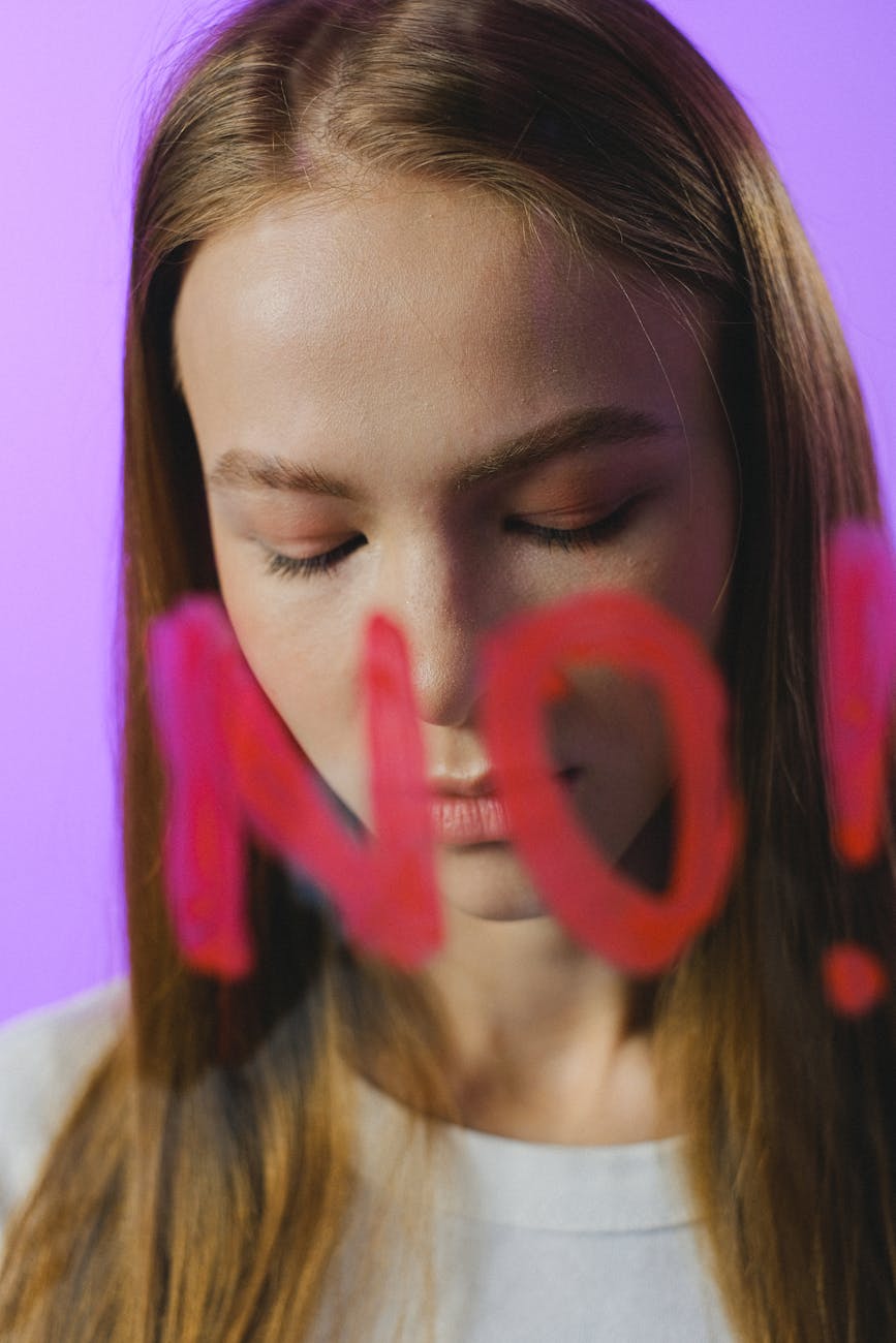 How to Handle Unwanted Attention When Traveling Alone as a Woman (2025 Edition)